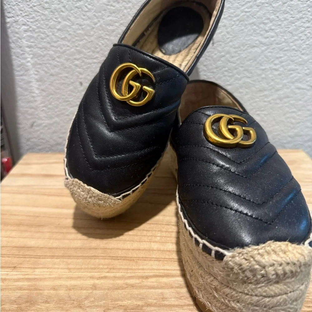Gucci Black Espadrilles with Gold Logo size 8 - Picture 5 of 5